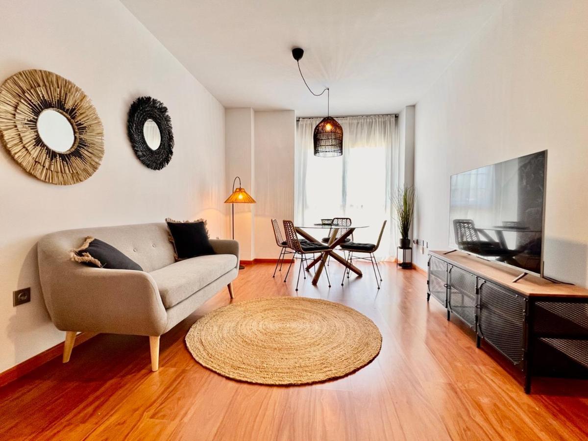 Homely Malaga Av Rosaleda Centro Historico Ngoại thất bức ảnh