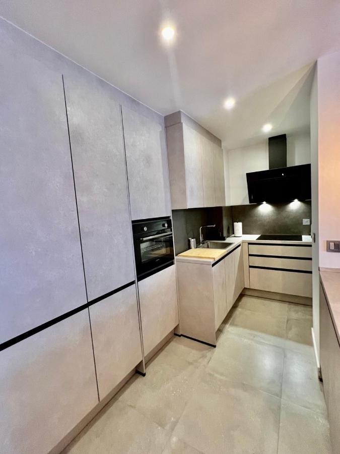 Homely Malaga Av Rosaleda Centro Historico Ngoại thất bức ảnh
