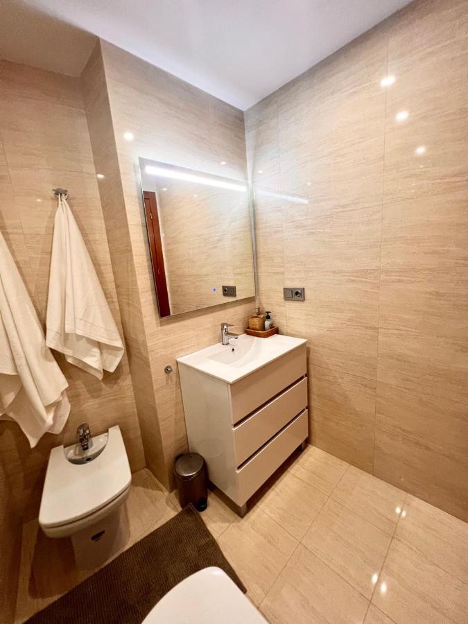 Homely Malaga Av Rosaleda Centro Historico Ngoại thất bức ảnh